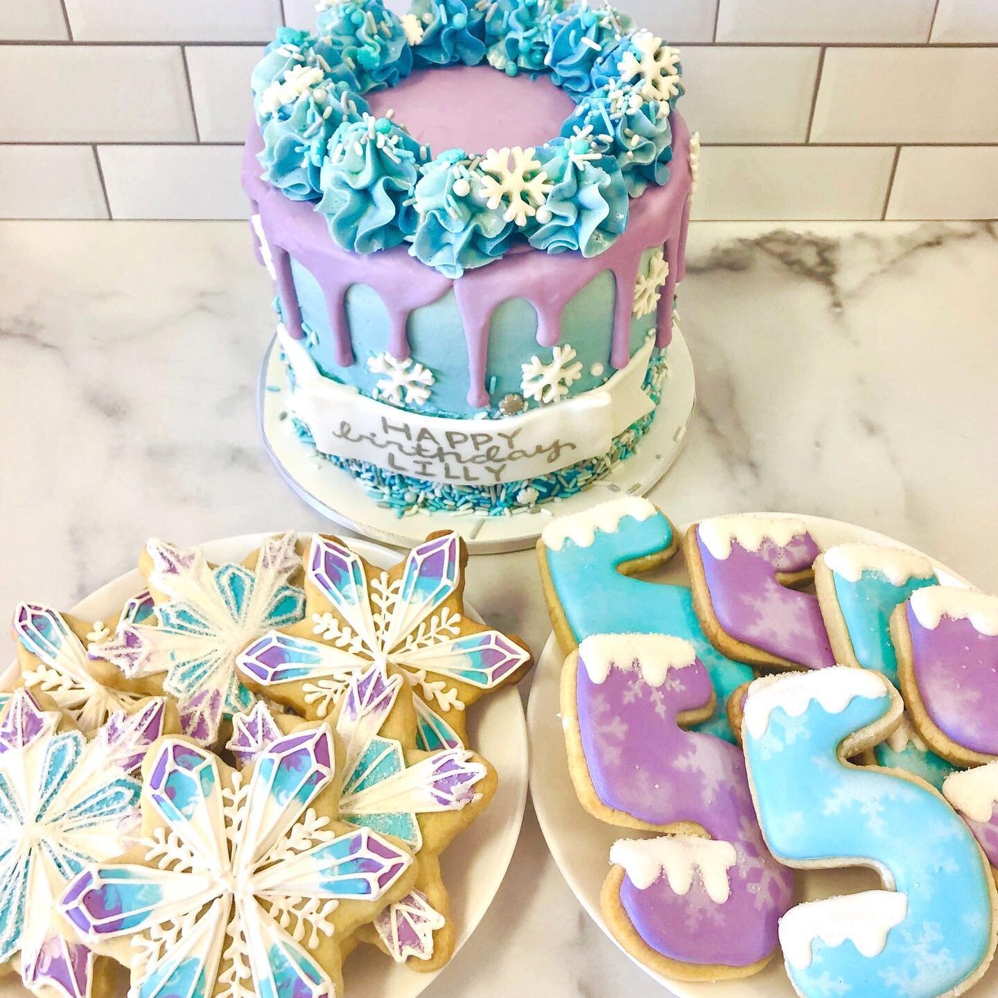 frozen-theme-cake-cookies.jpg