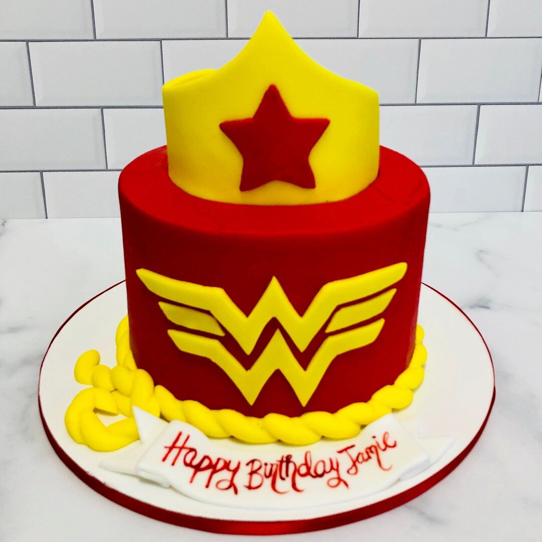 wonder-woman-cake-santa-clarita.jpg