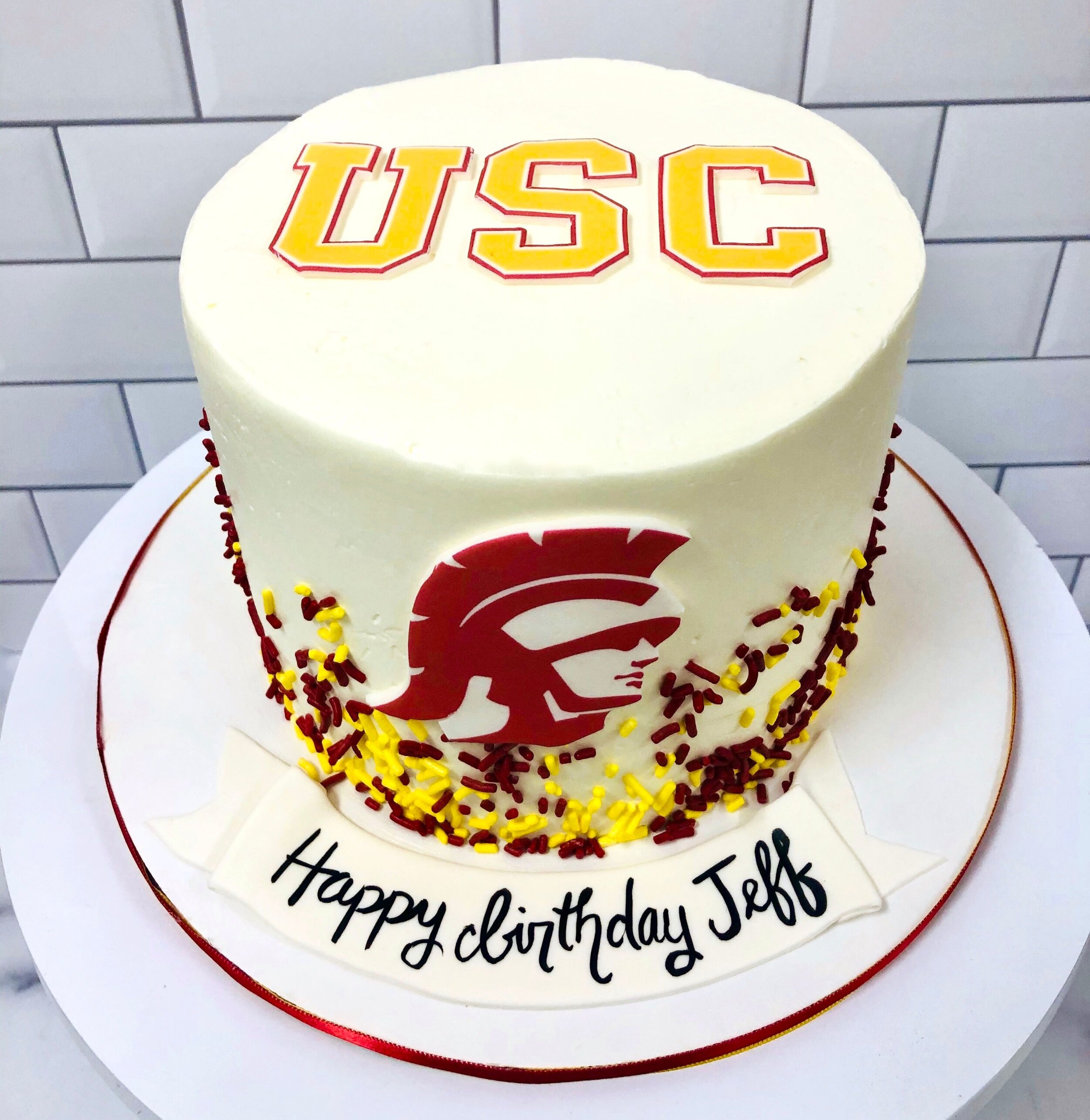 usc-college-university-graduation-cake.jpeg
