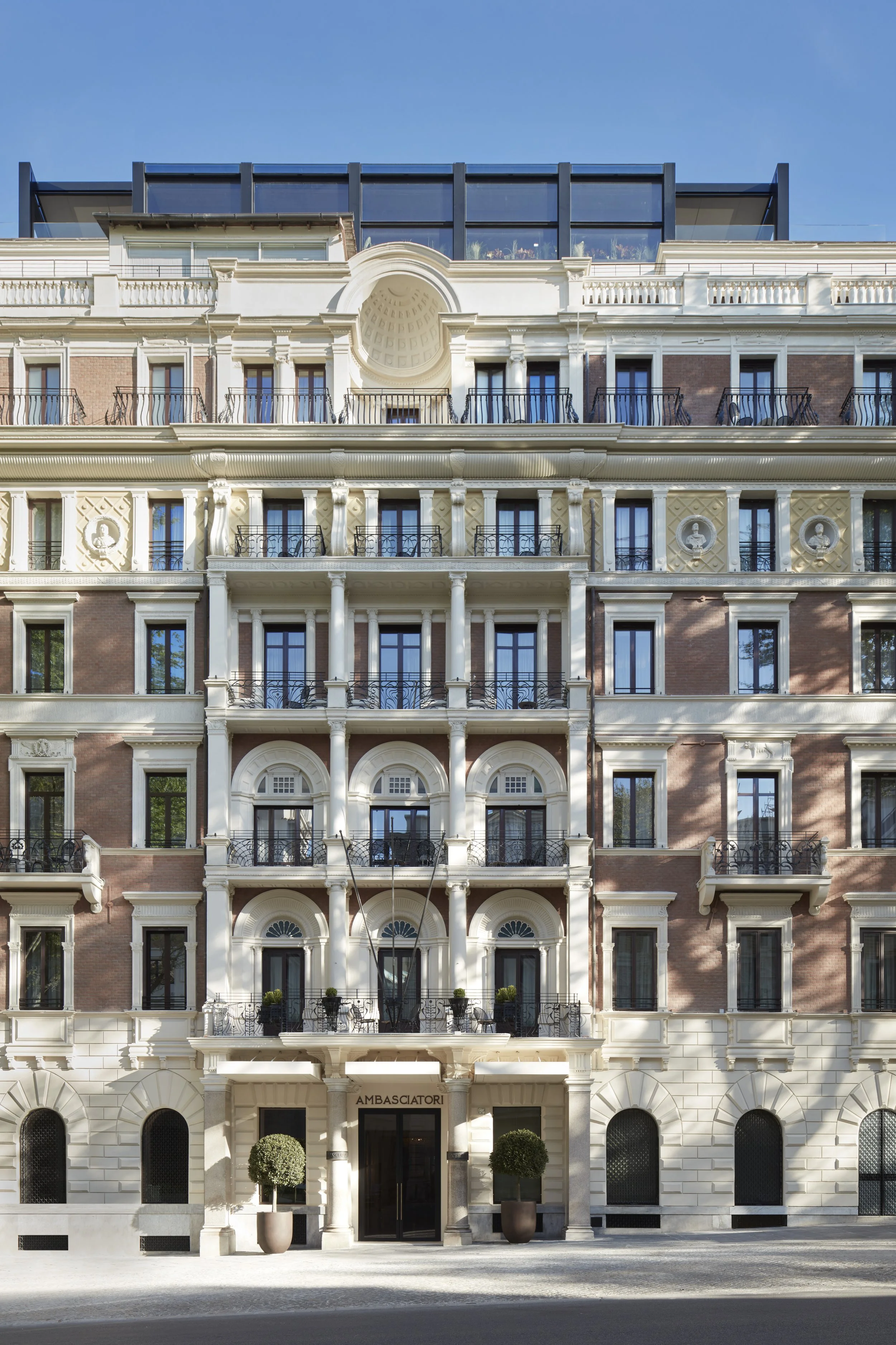 IC-Rome-Exterior Vert   0947 copia.jpg