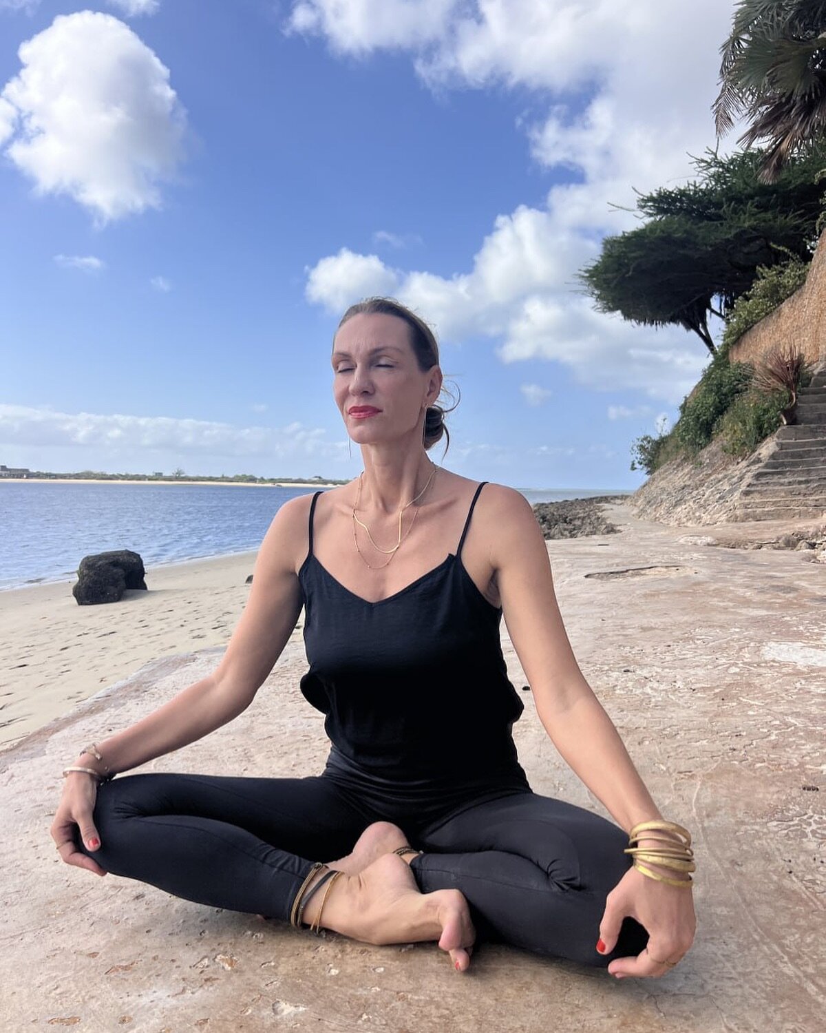 Did you know that something as simple as meditation can actually change your brain? 

It&rsquo;s fascinating! When we sit down, close our eyes, and focus on our breath, we&rsquo;re not just seeking a moment of peace. We&rsquo;re engaging in a powerfu
