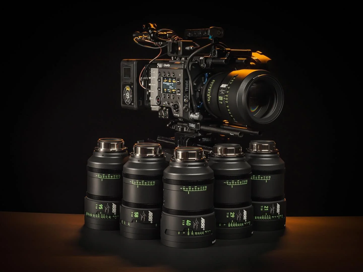 We are excited to announce the brand new set of @arri Signature Primes in our rental inventory. These lenses are the best of the best when it comes to #largeformatcinematography 

Our 6x lens set features a 21mm, 29mm, 40mm, 58mm, 95mm and 150mm. Pai