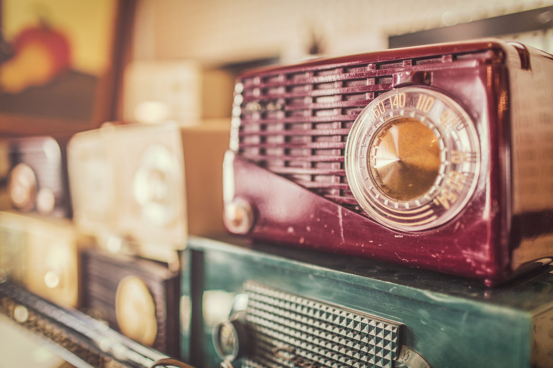 vintage-radios.jpg