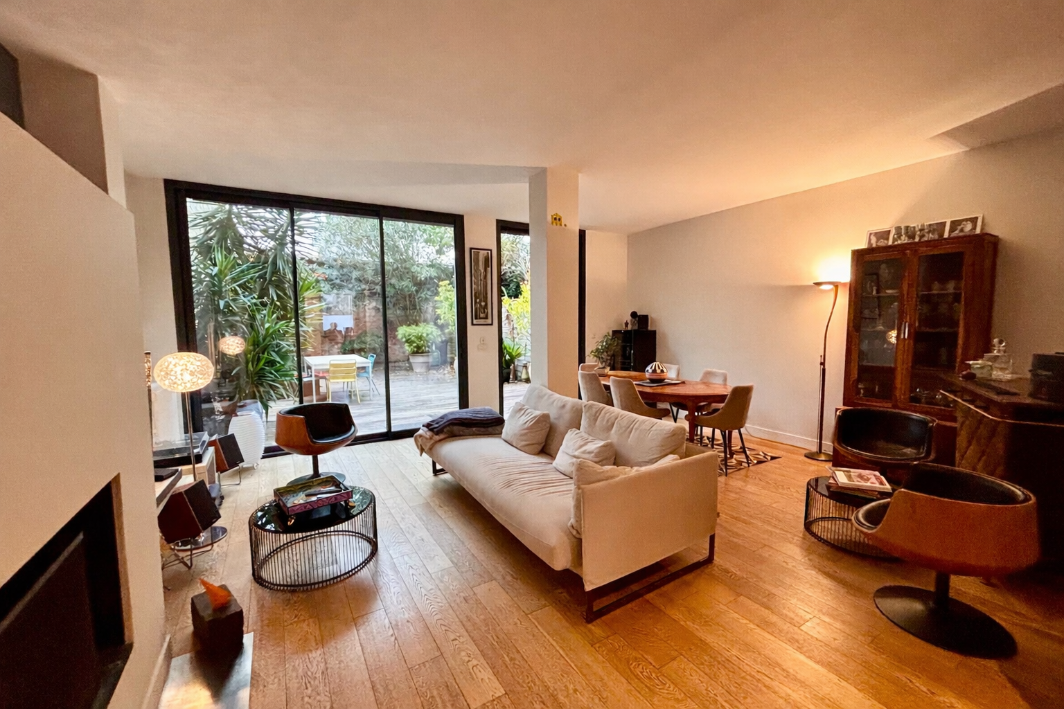 Retrait du tableau bleu abstrait.png