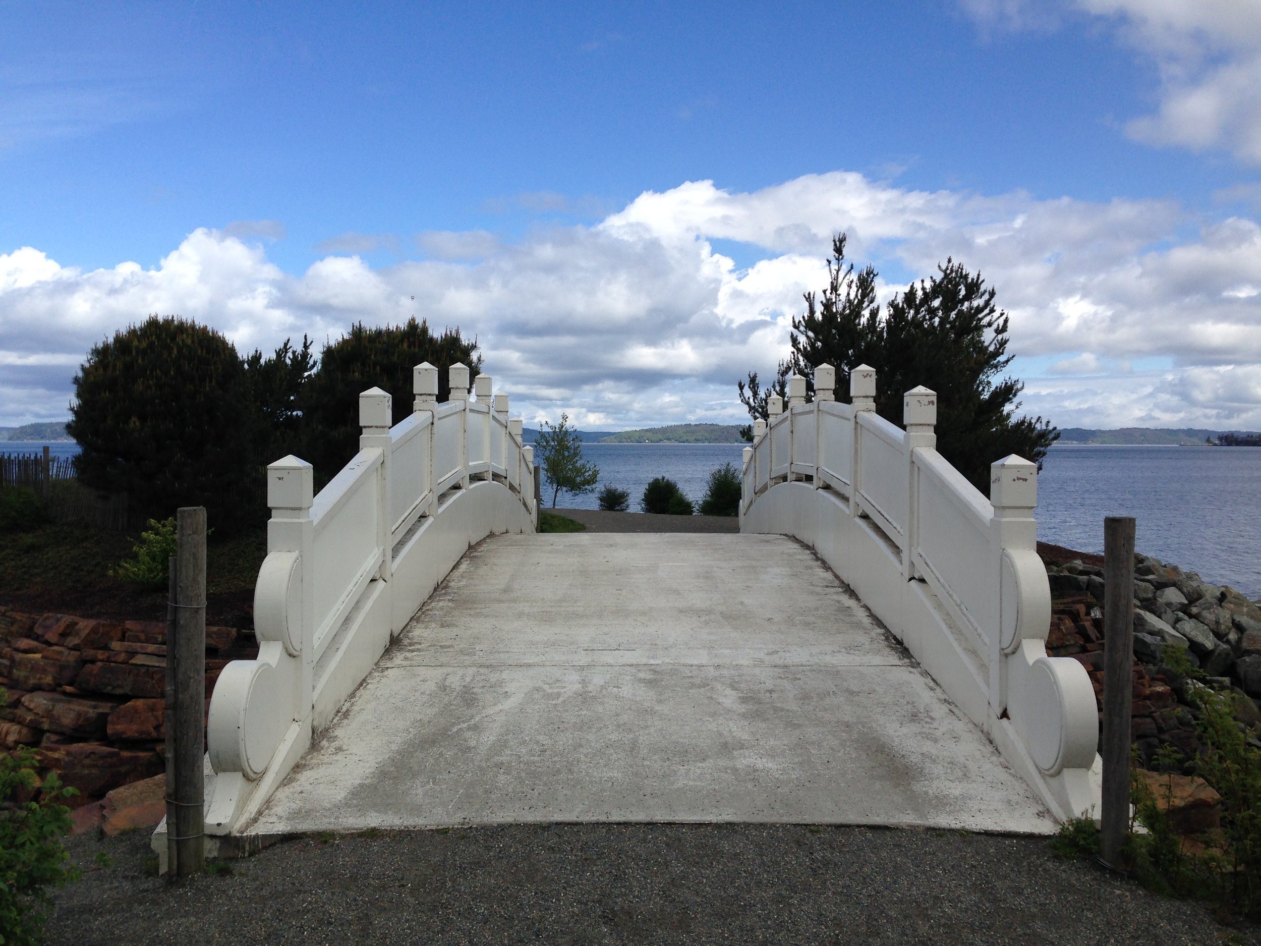  Another vantage point of the String of Pearls bridge. Cesare Bigolin. 