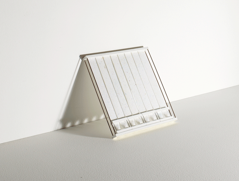 Instead of twisting the louvers, these combs roll them into columns. Photo: Michael Bodiam.