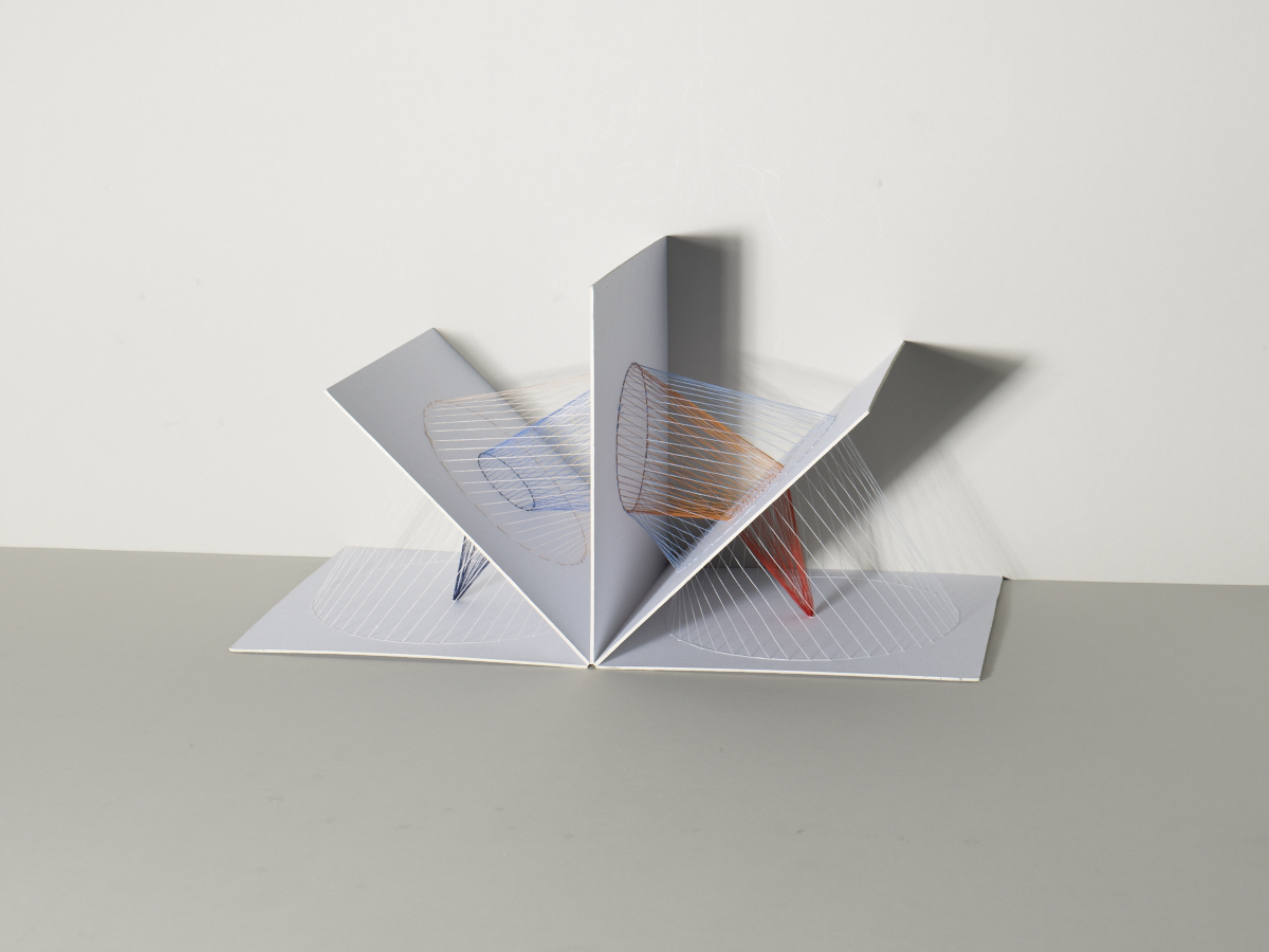 Pop-up string book evolved from the previous diagram models. Image:  Michael Bodiam.  