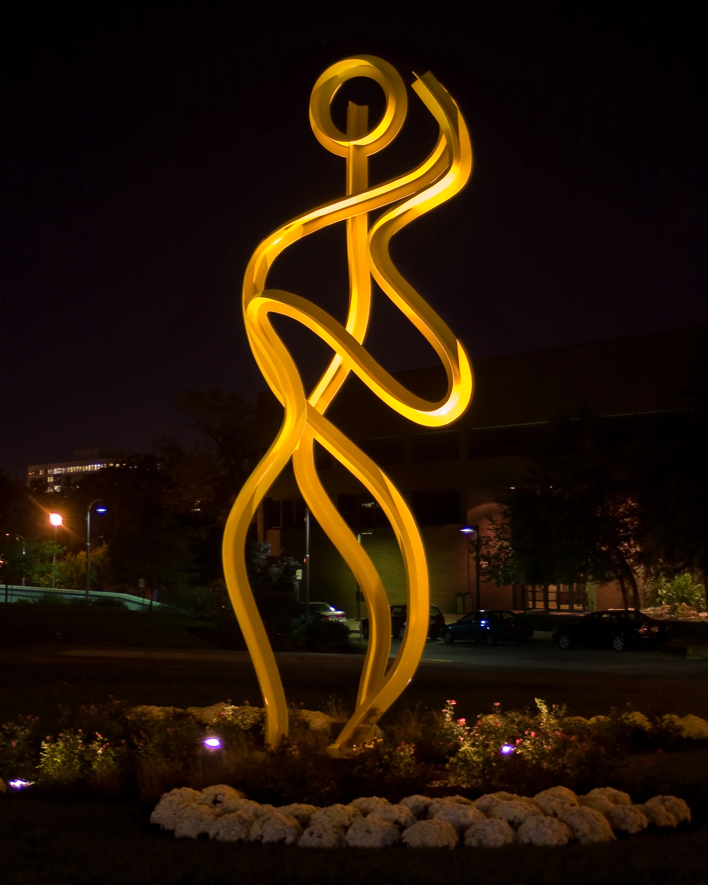 Dancing1980, painted steel, 26x10x5 ft