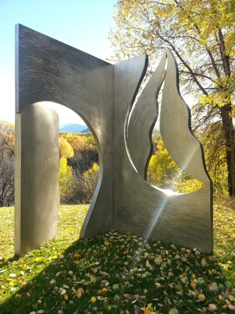 Seeking Truth1992, stainless steel, 102x90x48 in