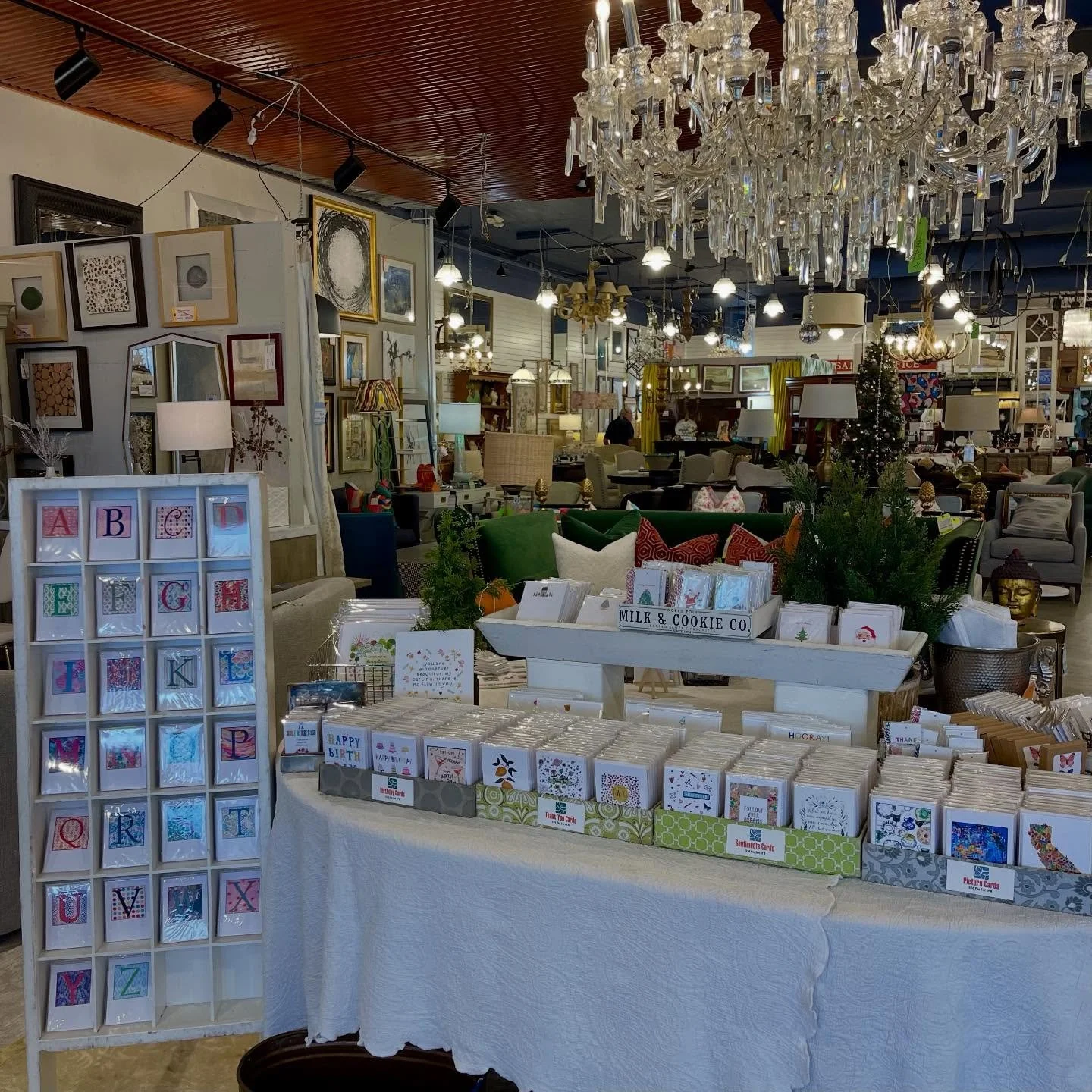 About Last Night&hellip;.boutique @thefindconsignments. Thank you Jana for making it look so beautiful ✨🎄💕!!