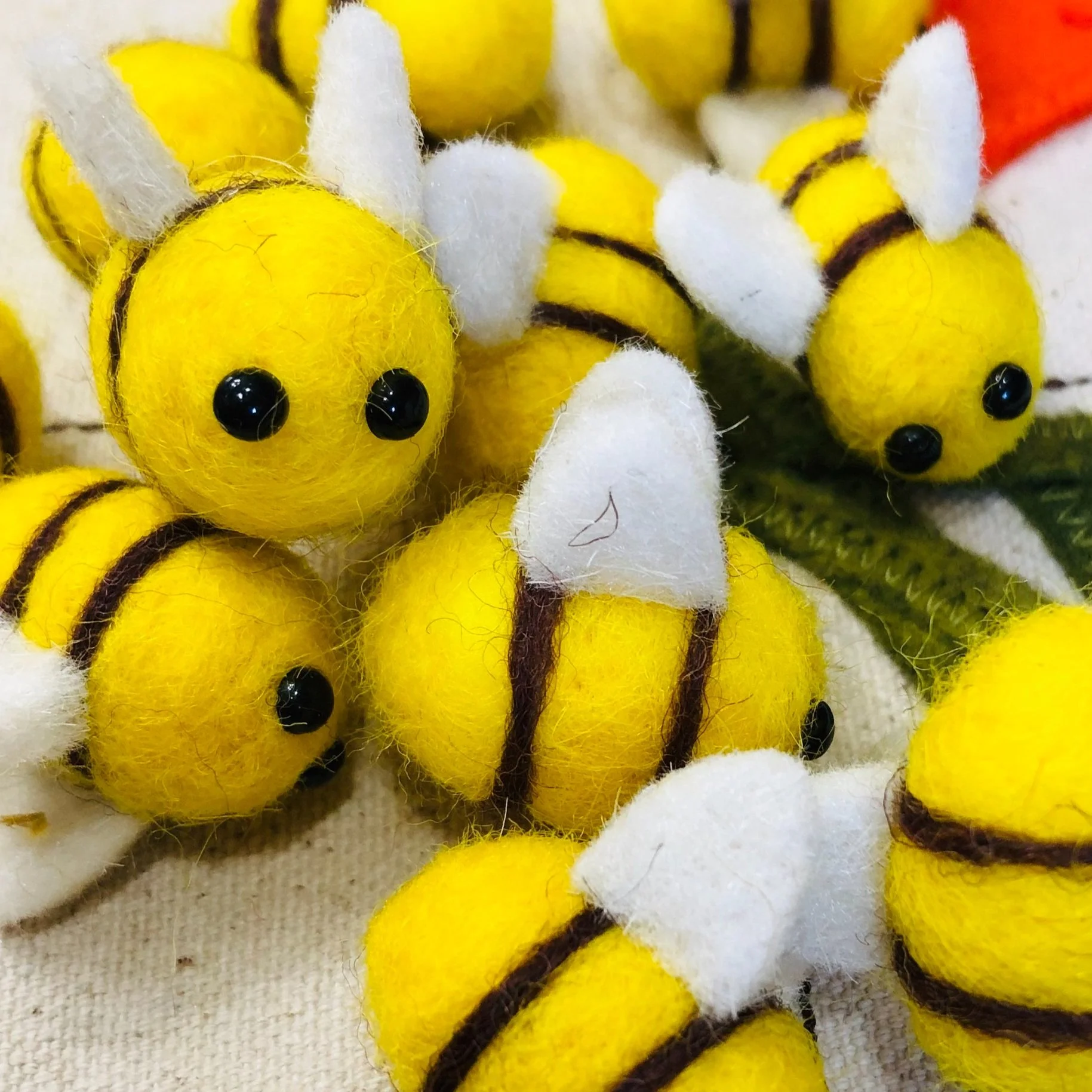 Bee Yourself Everyday