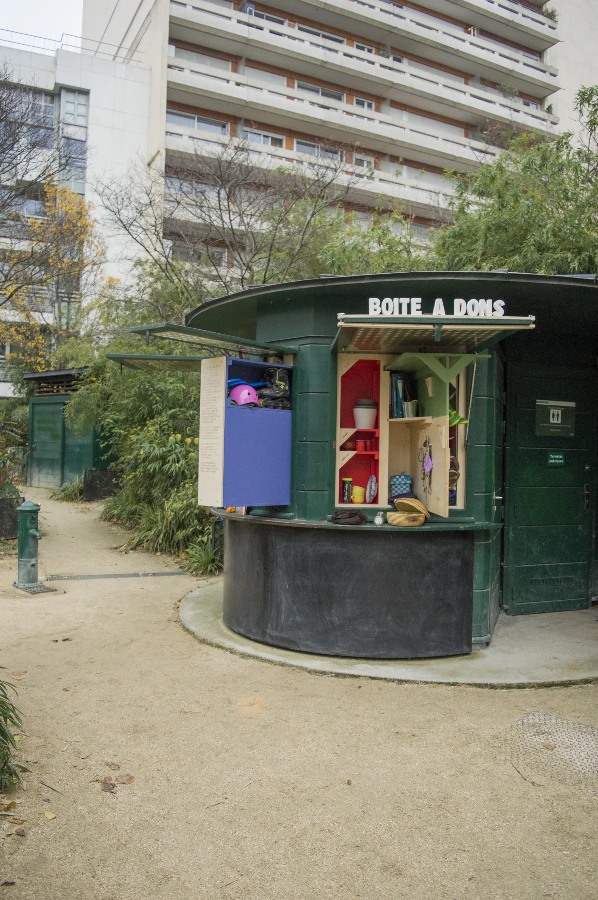La boîte à dons se déploie