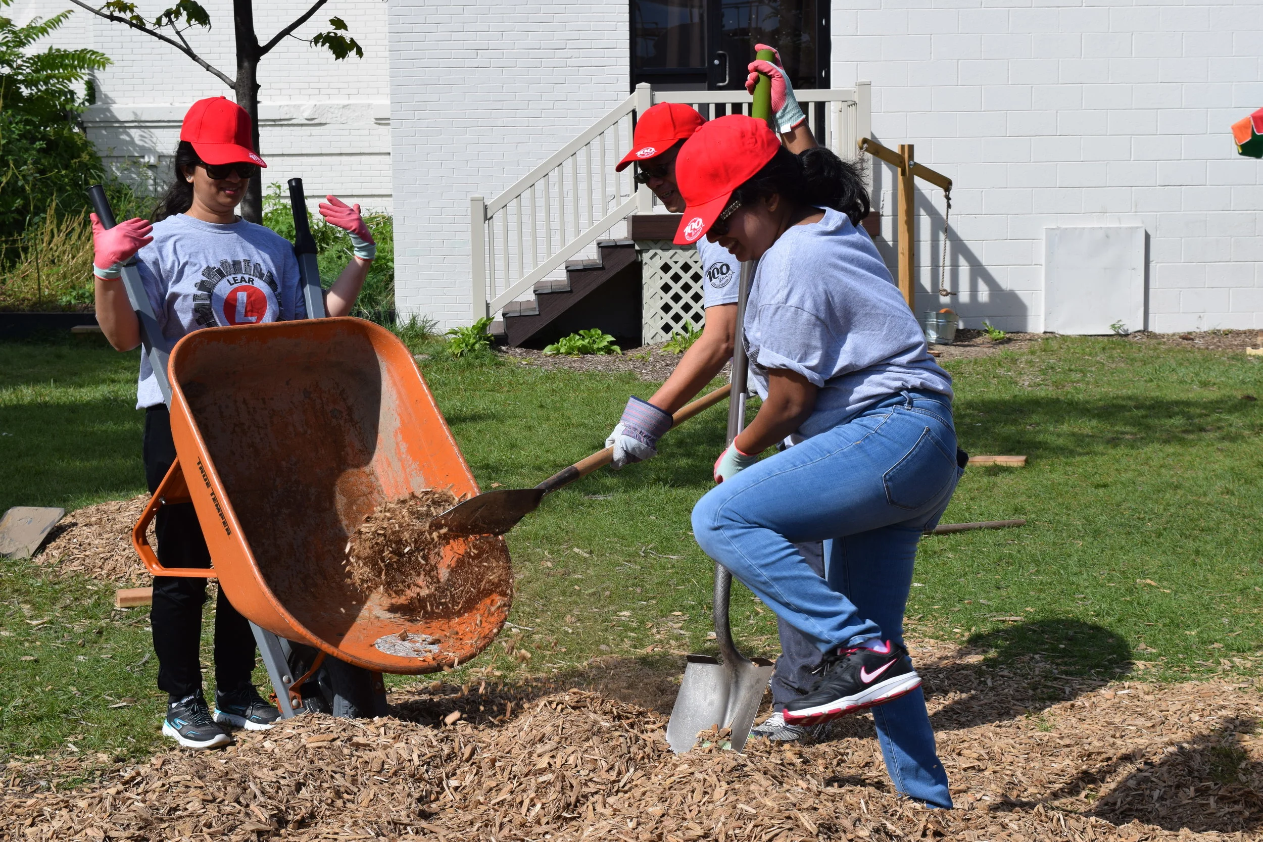 Volunteers help beautify playground in Pontiac