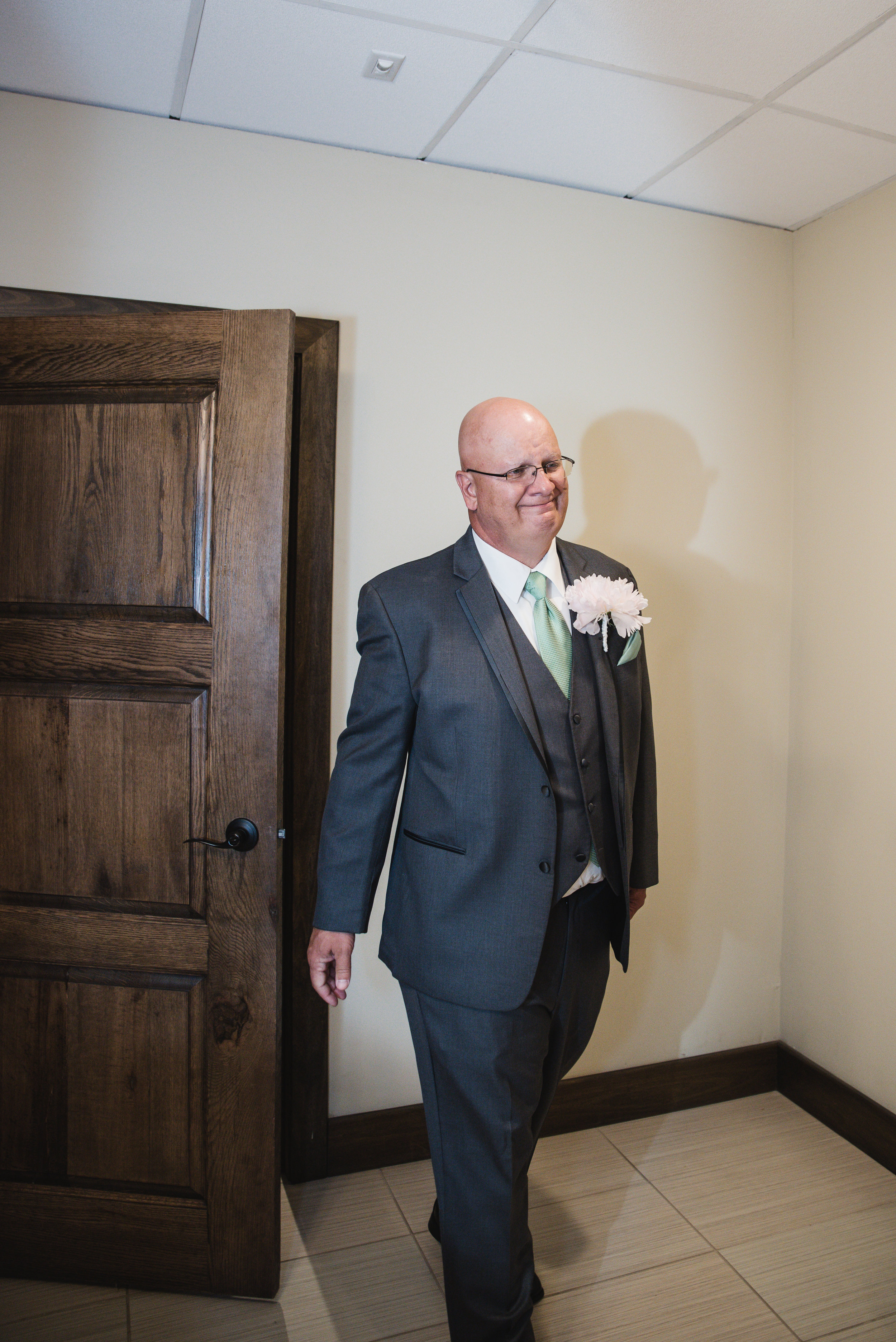 first look father of the bride la navona columbus wedding