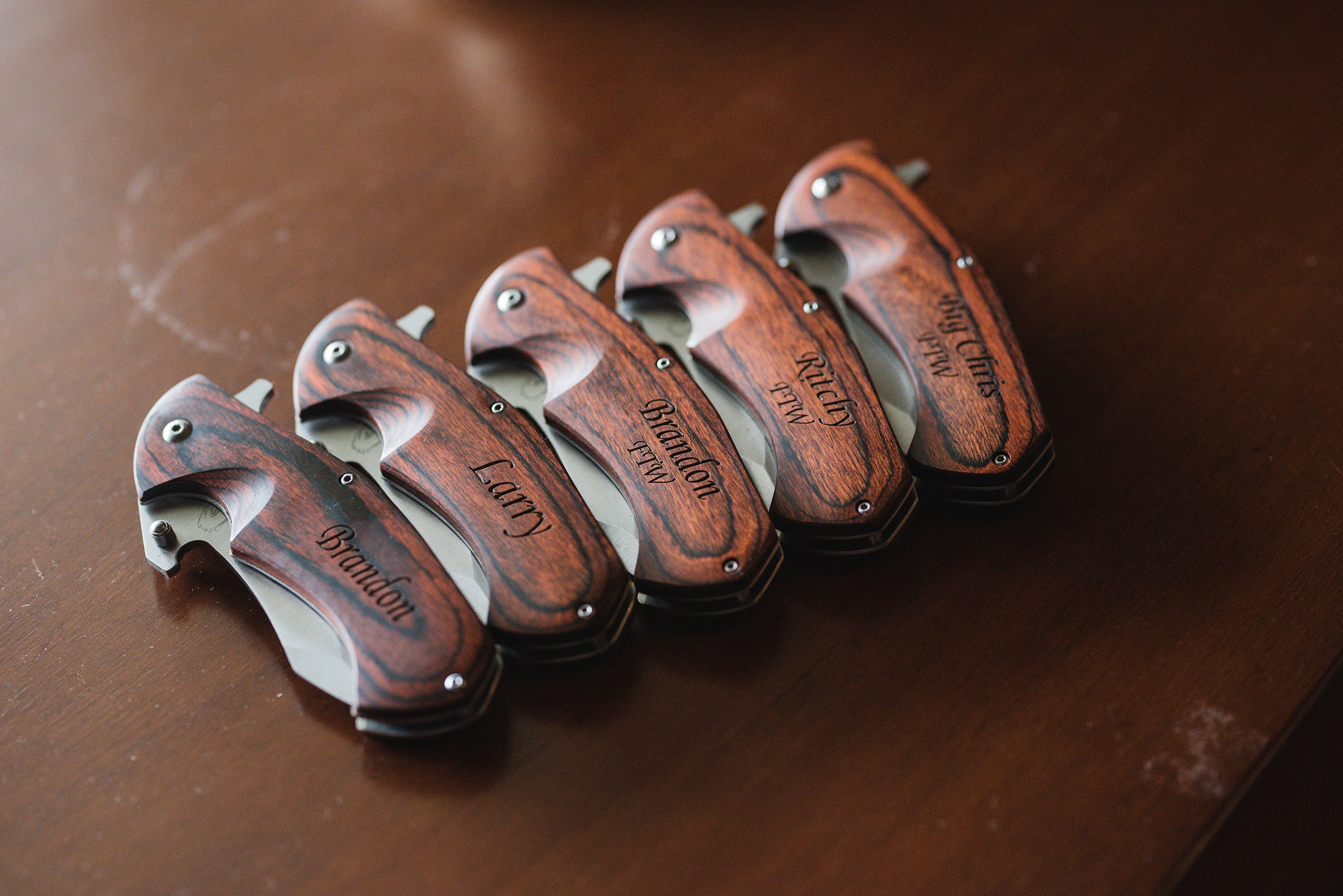 groomsmen gifts pocket knives