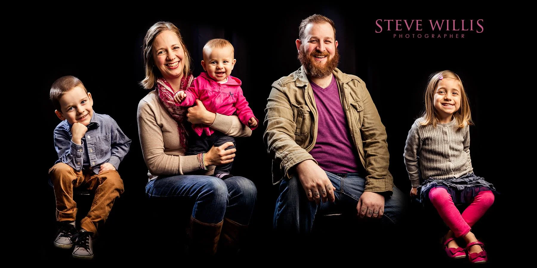 Nathan and Rachel Panke met and were married in Kansas City where they served together on staff and the leadership team at the International House of Prayer for 10 years. Both of them served in various roles including leading worship teams, children's ministry, healing and prophecy teams while on staff. In 2015 Nathan returned to his home town, St. Louis, with wife Rachel and their 3 children Jed, Adaya, and Kyndle. They now serve in leadership roles at Southgate Church as well as the Gateway House of Prayer . In 2018 they founded Modern Psalmist as means of demystifying prophetic/spontaneous worship by training in most basic techniques and concepts needed to flow in expressing the impressions of the Holy Spirit. Nathan and Rachel are fervent about sharing on prayer, worship, and the passionate heart of God to this generation.