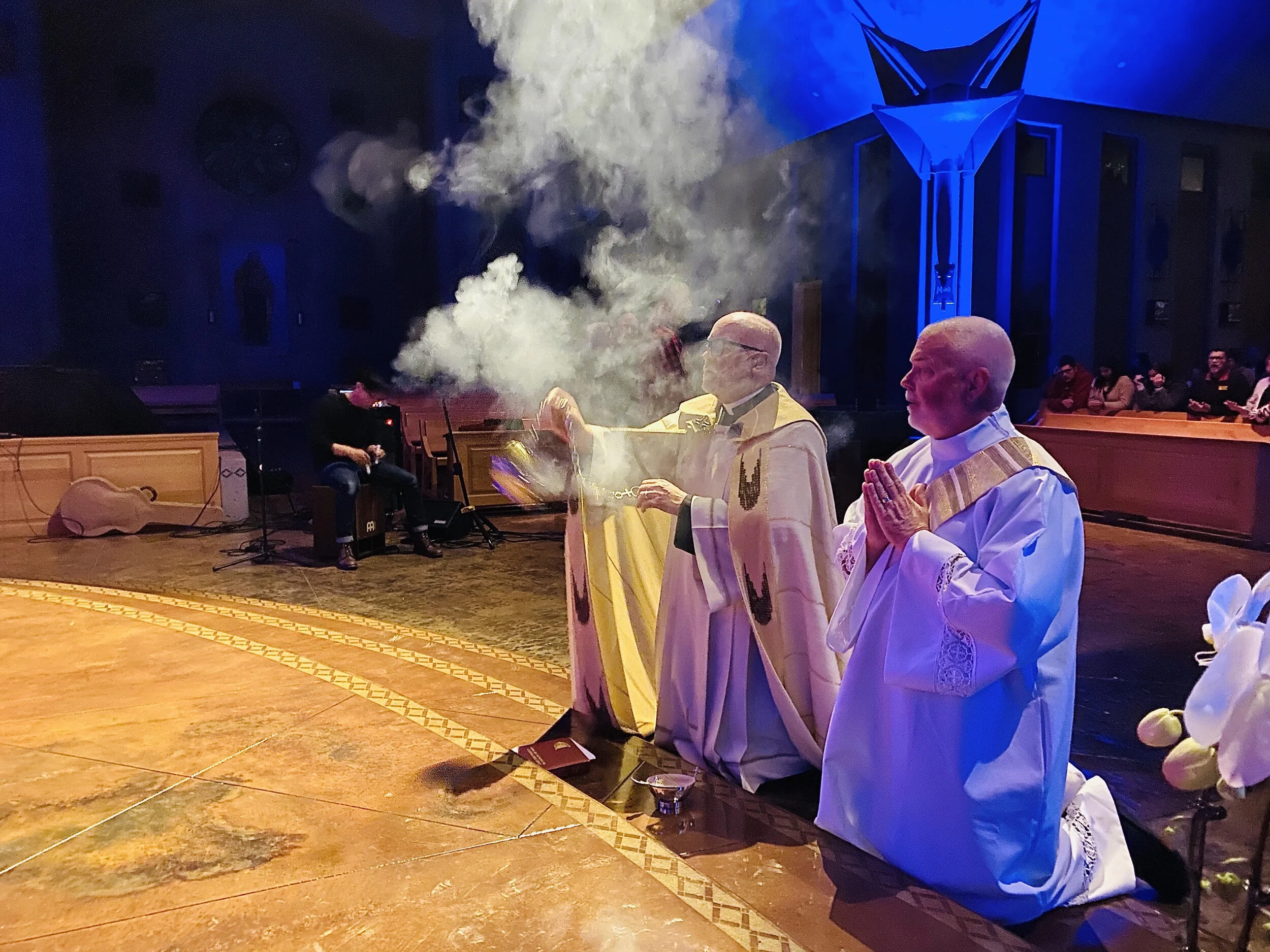 adoration svdp 2.jpg