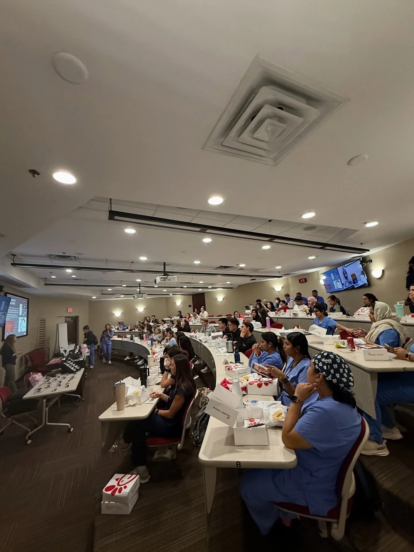 lunch and learn with Q-Optics. Thanks to everyone who participated 👓🕶️❤️