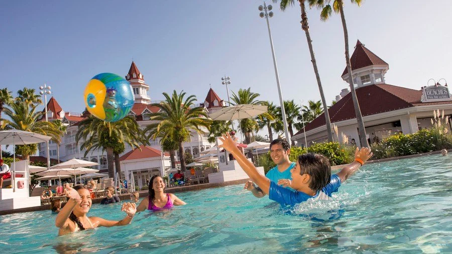 WDW-family-pool-grand-floridian-16x9.jpg