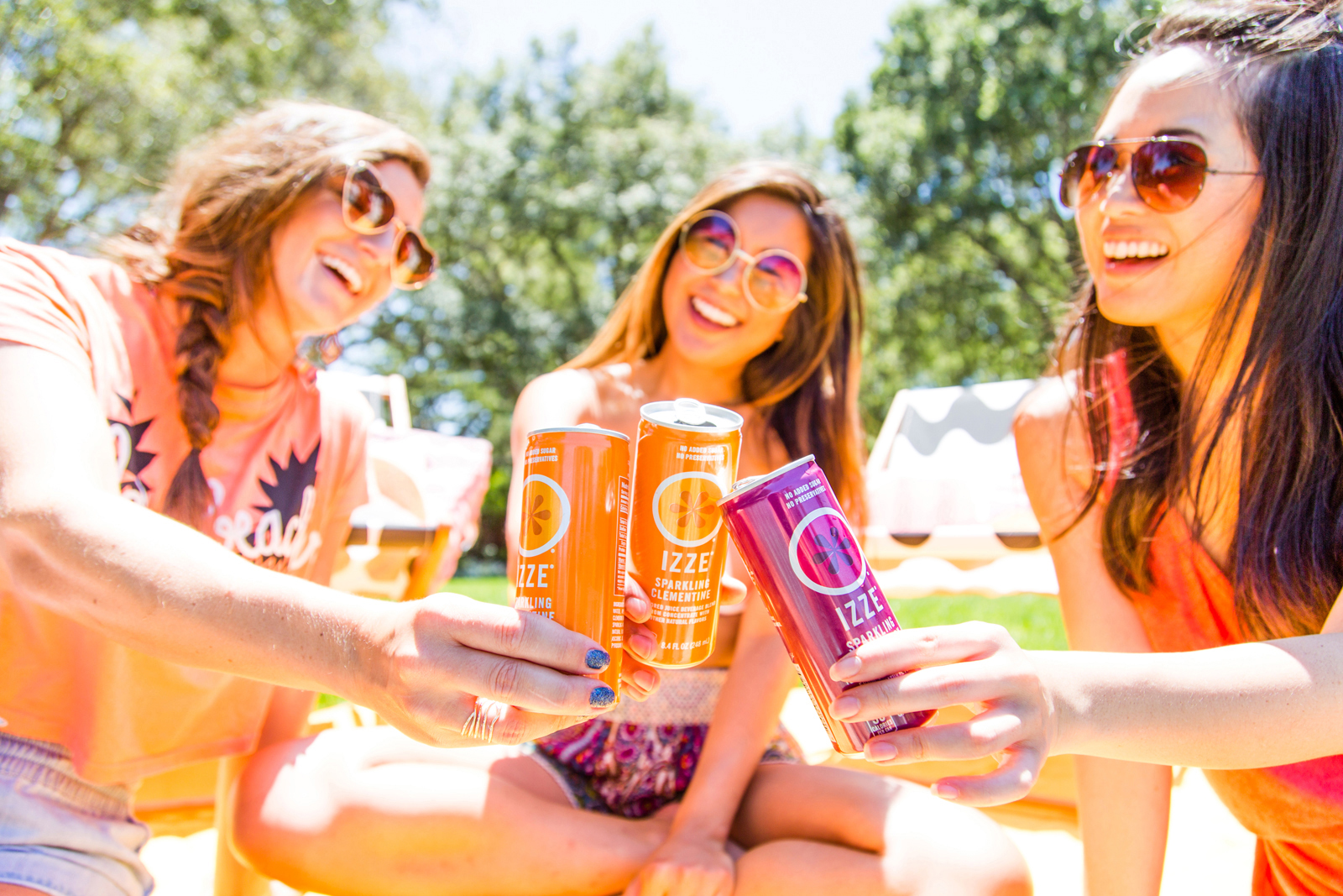 Izze_Pool_Party_558.jpg