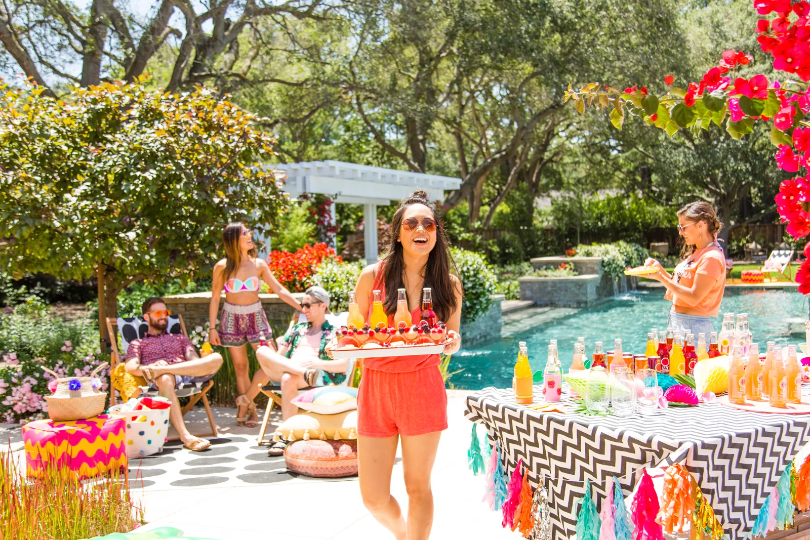 Izze_Pool_Party_031.jpg