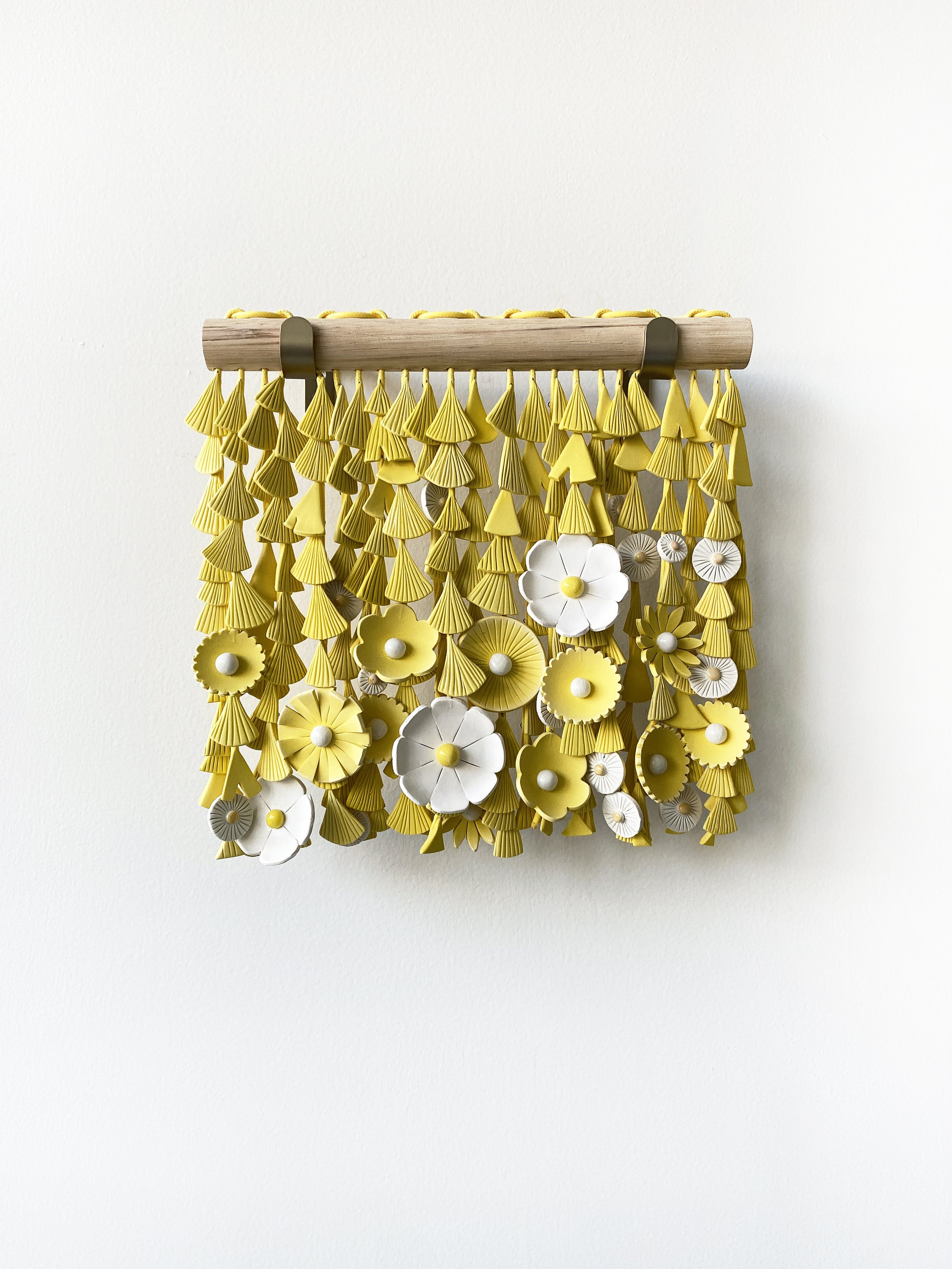 8 - Yellow Ginkgo Daisy.JPG
