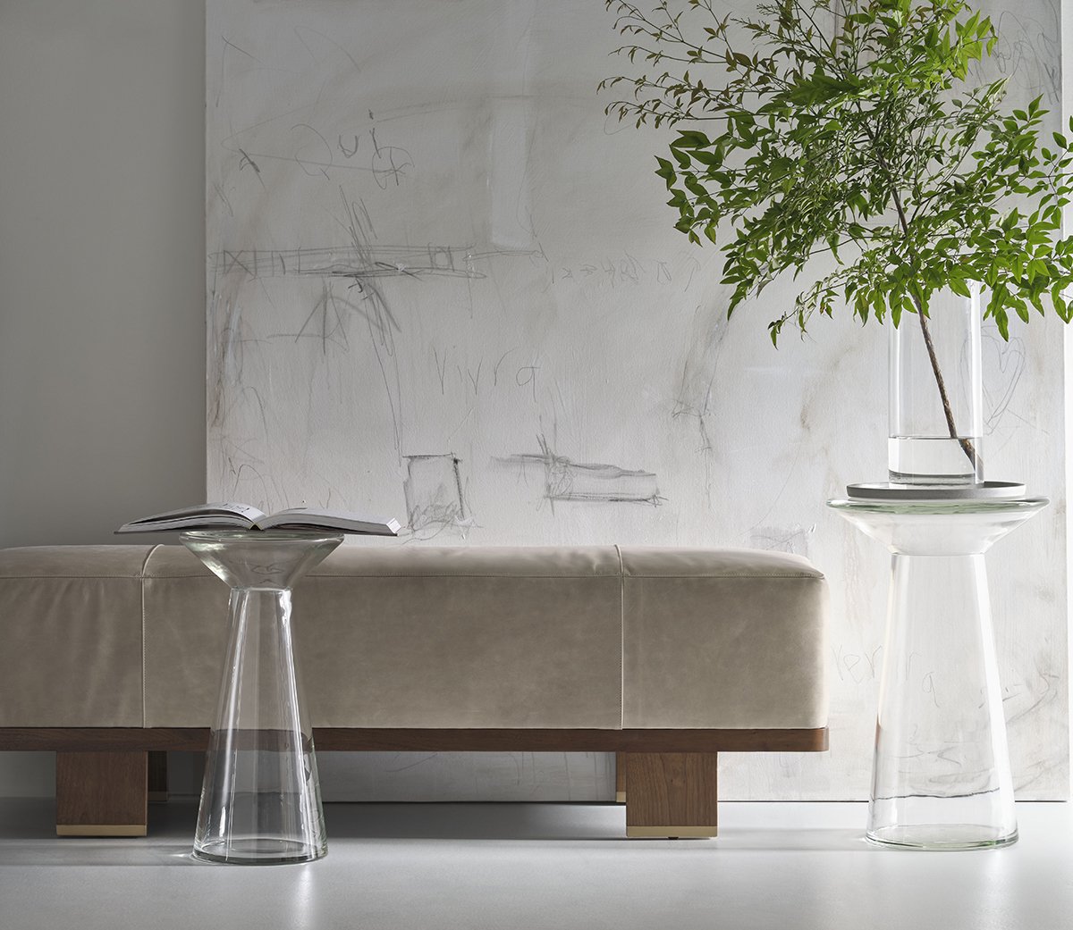 Waistline Large Spot Table & Berlin Bench