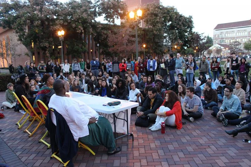 Students Hold Teach-in and Vigil For Mike Brown, Eric Garner