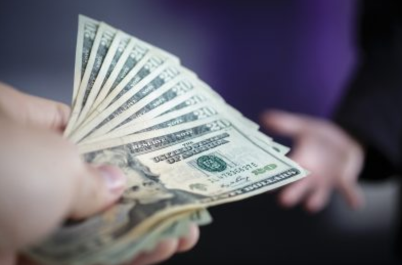 Why the Business World Needs More Female Angel Investors