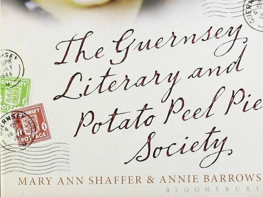 TheGuernseyLiteraryandPotatoPeelPieSociety_BookCover-Portion-864x648.jpg