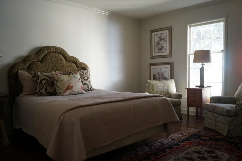 phillips_johnston_interior_design_memphis_guest_bedroom_5.JPG