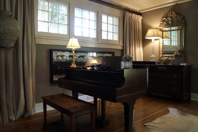 phillips_johnston_interior_design_quapaw transitional_living_room_17.JPG