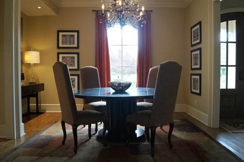 phillips_johnston_interior_design_chenal_chic_dining_room_1.JPG