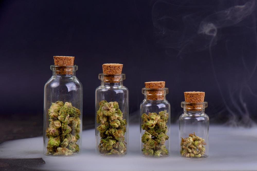 9 WAYS TO KEEP YOUR WEED FRESH AND POTENT