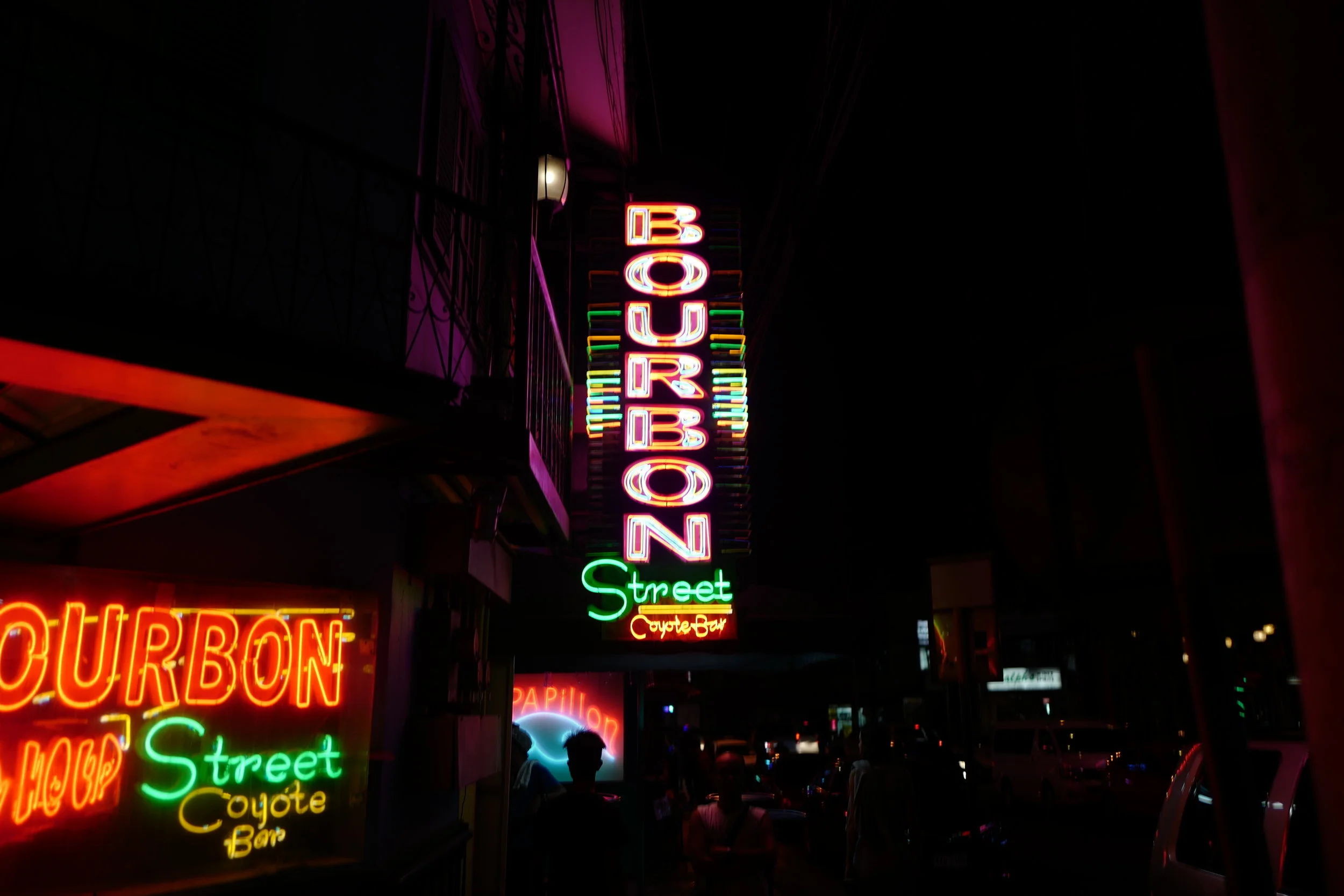  Another tourist-trap of a bar! 