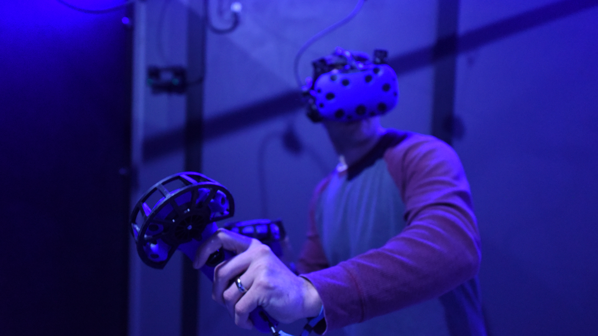 Contact Escape VR Virtual Reality Arcade 2.jpg