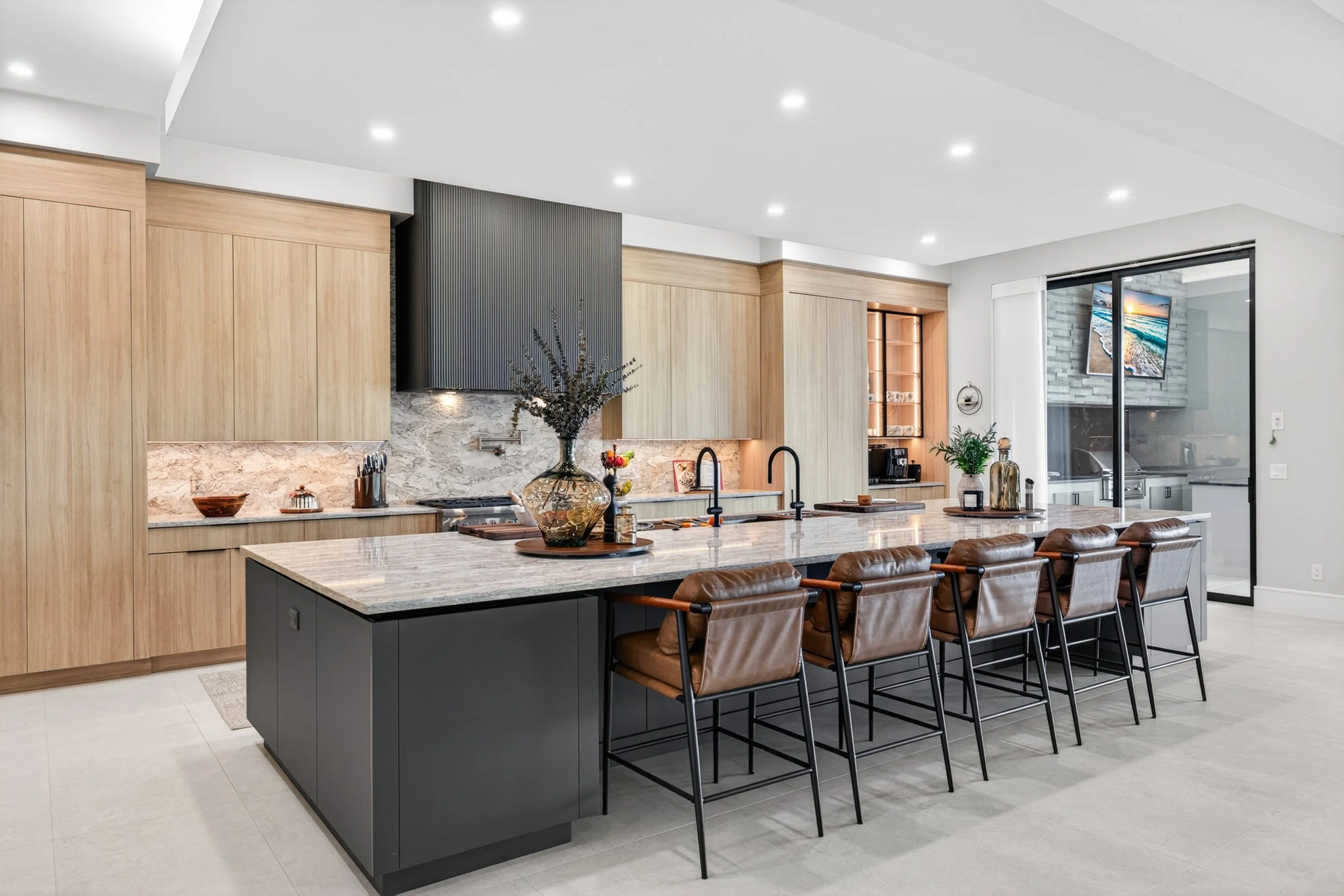 14-Kitchen 2.jpg