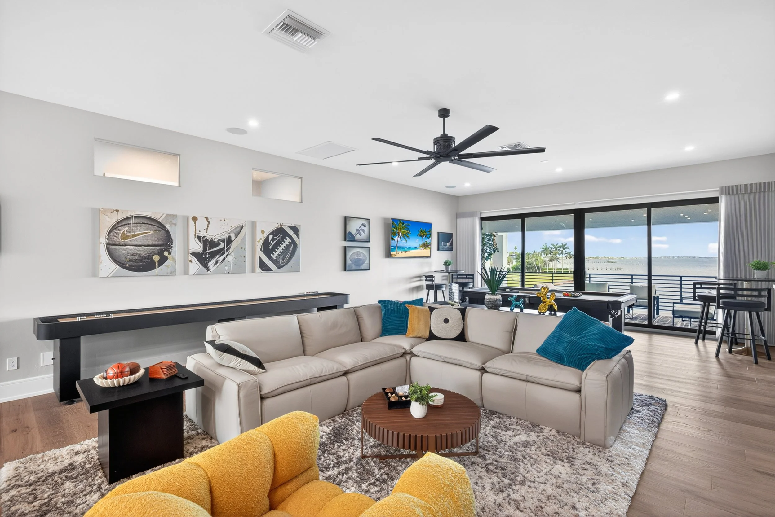 55-Family Room 2.jpg