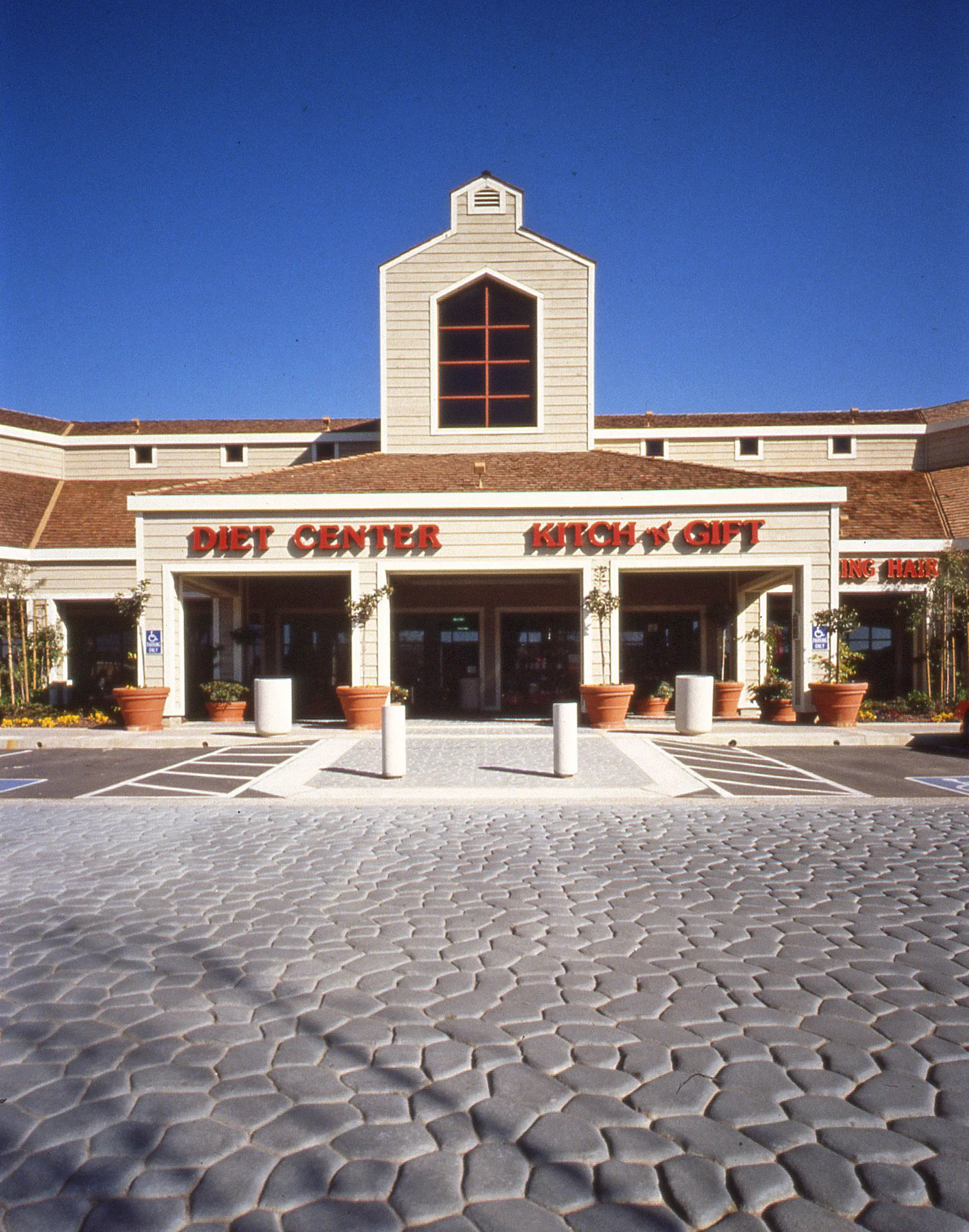 Vinyard shopping center 2.jpg