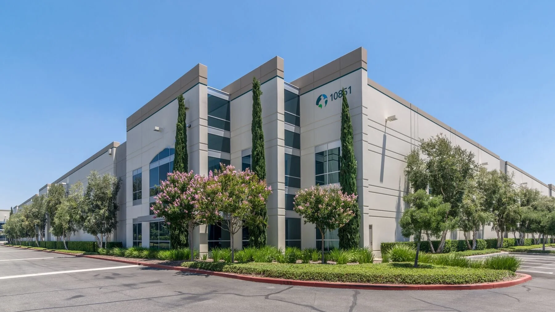 DPM-DPM-Sierra Business Park B4_ 8.jpg