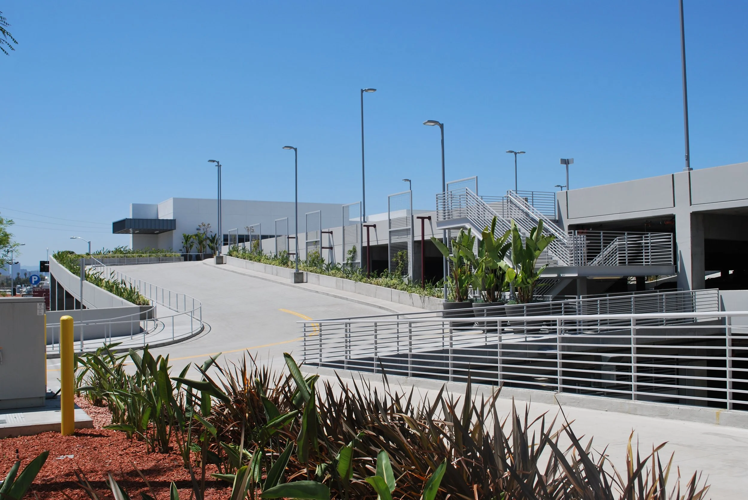 MIDTOWN CROSSING (6).jpg