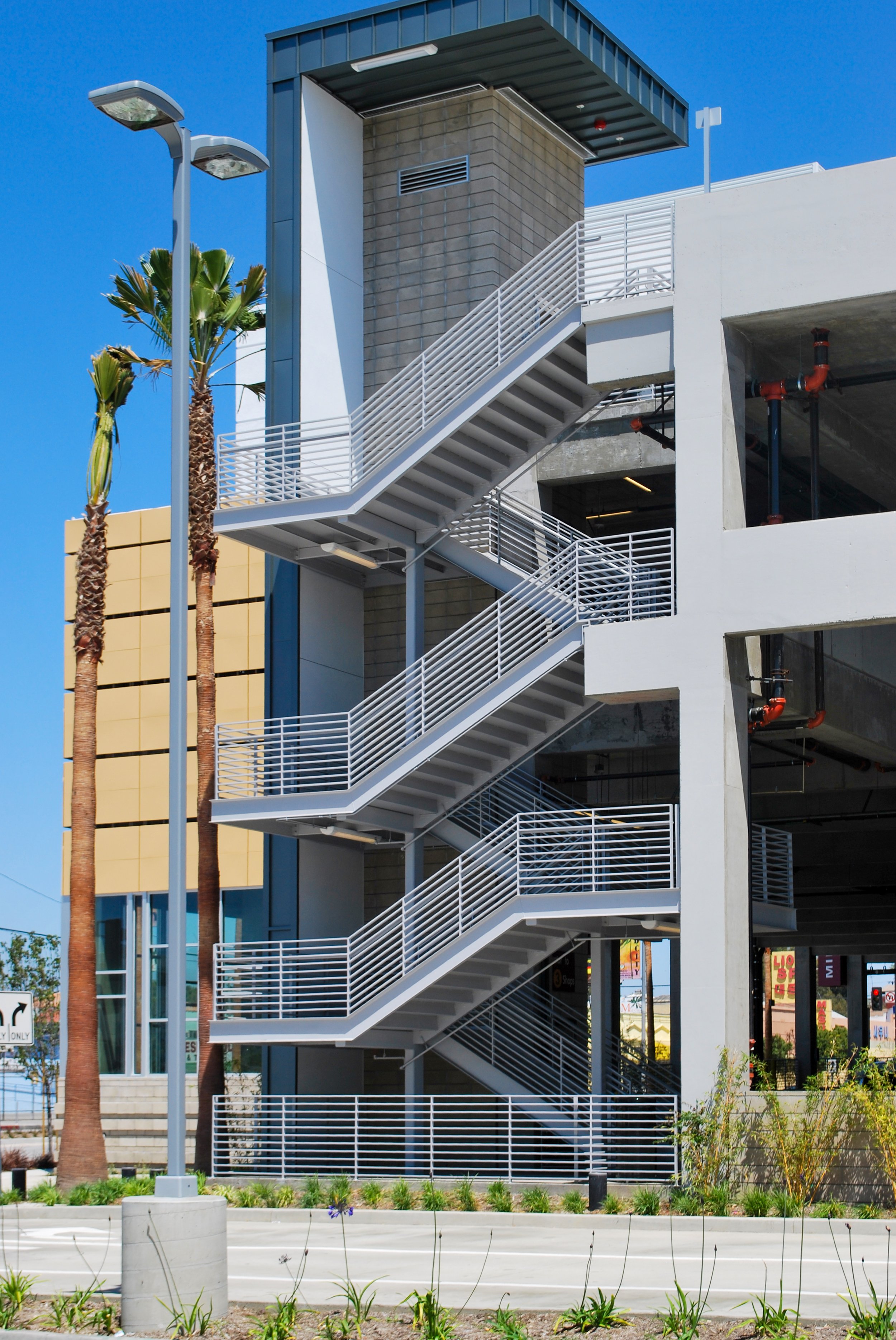 MIDTOWN CROSSING (12).jpg