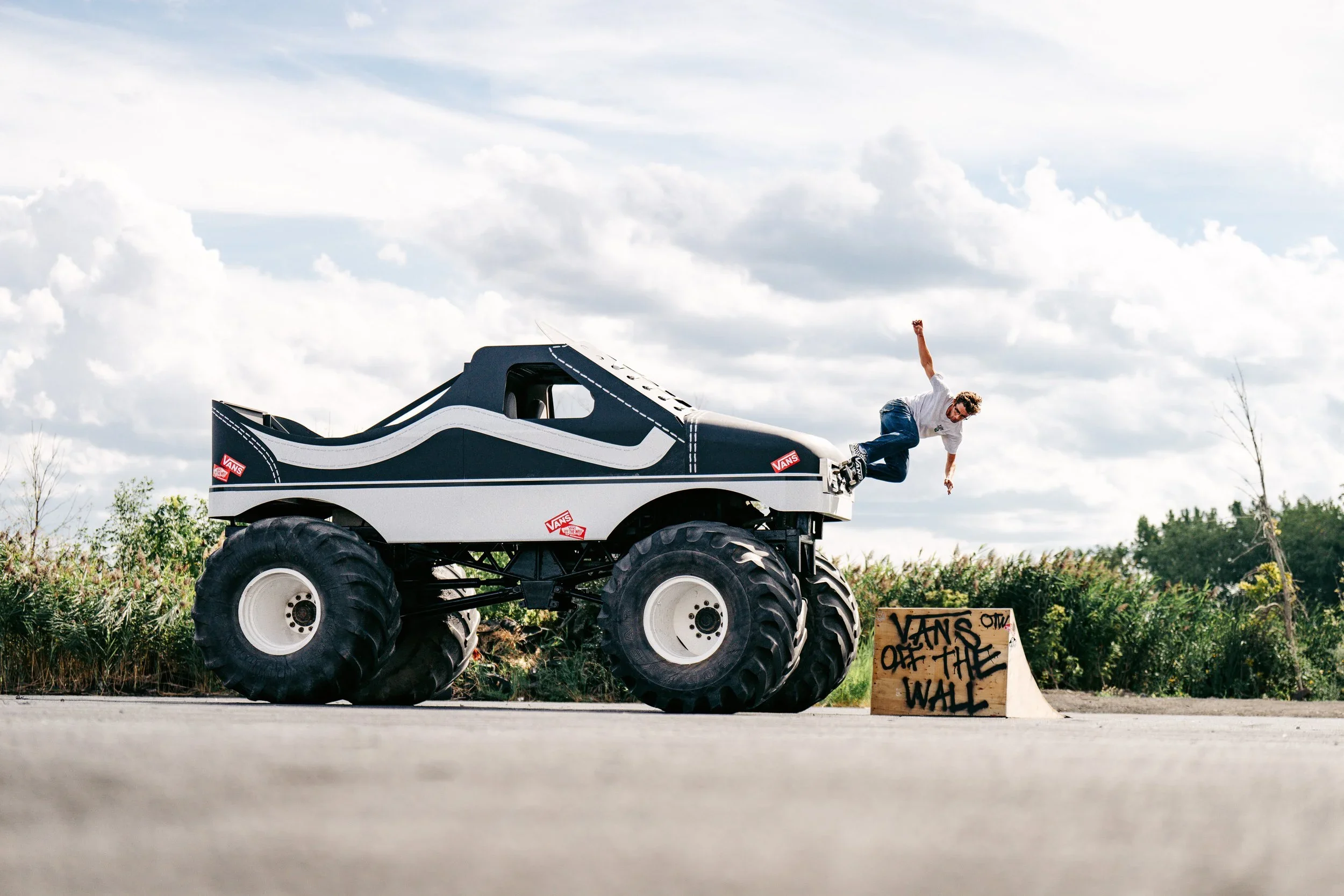 AA_VANS_DIME_DiegoTodd_Wallride_A1A01609.webp