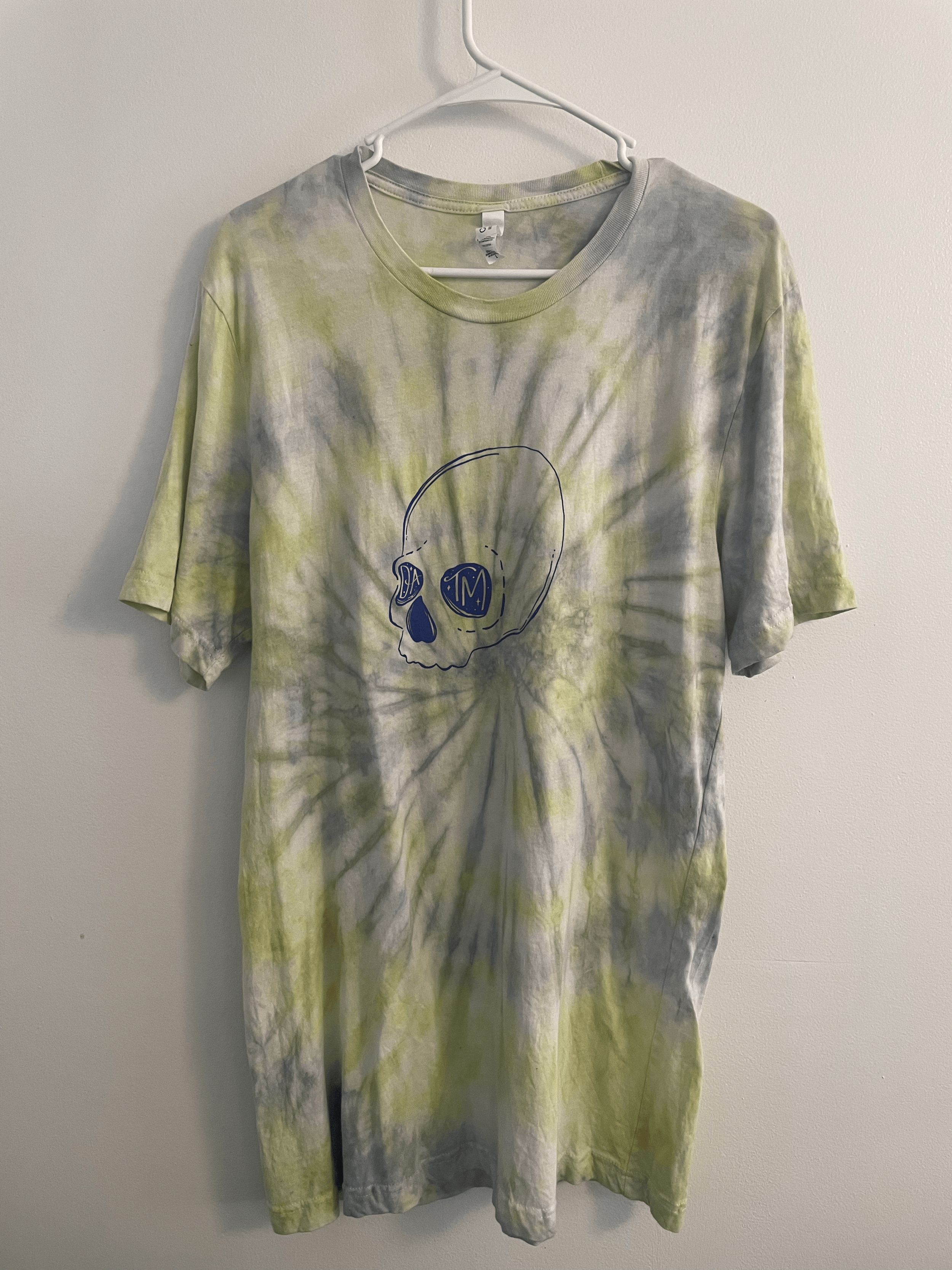 tiedye_wall_l.png