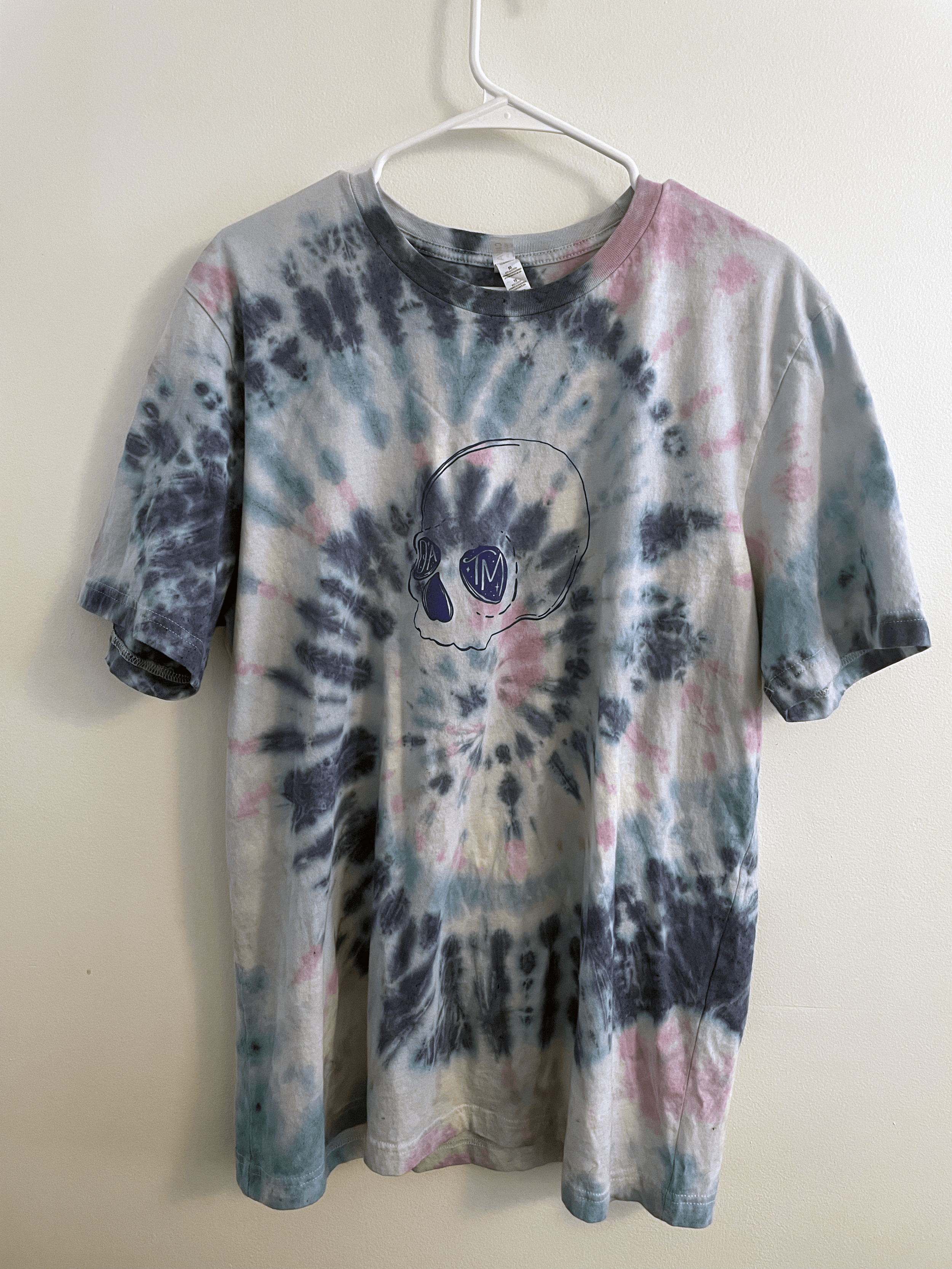 tiedye_wall_xl.png