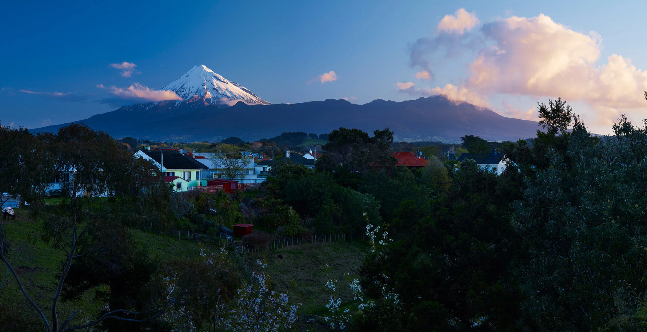 Taranaki from Rob and Kayes 2a.jpg