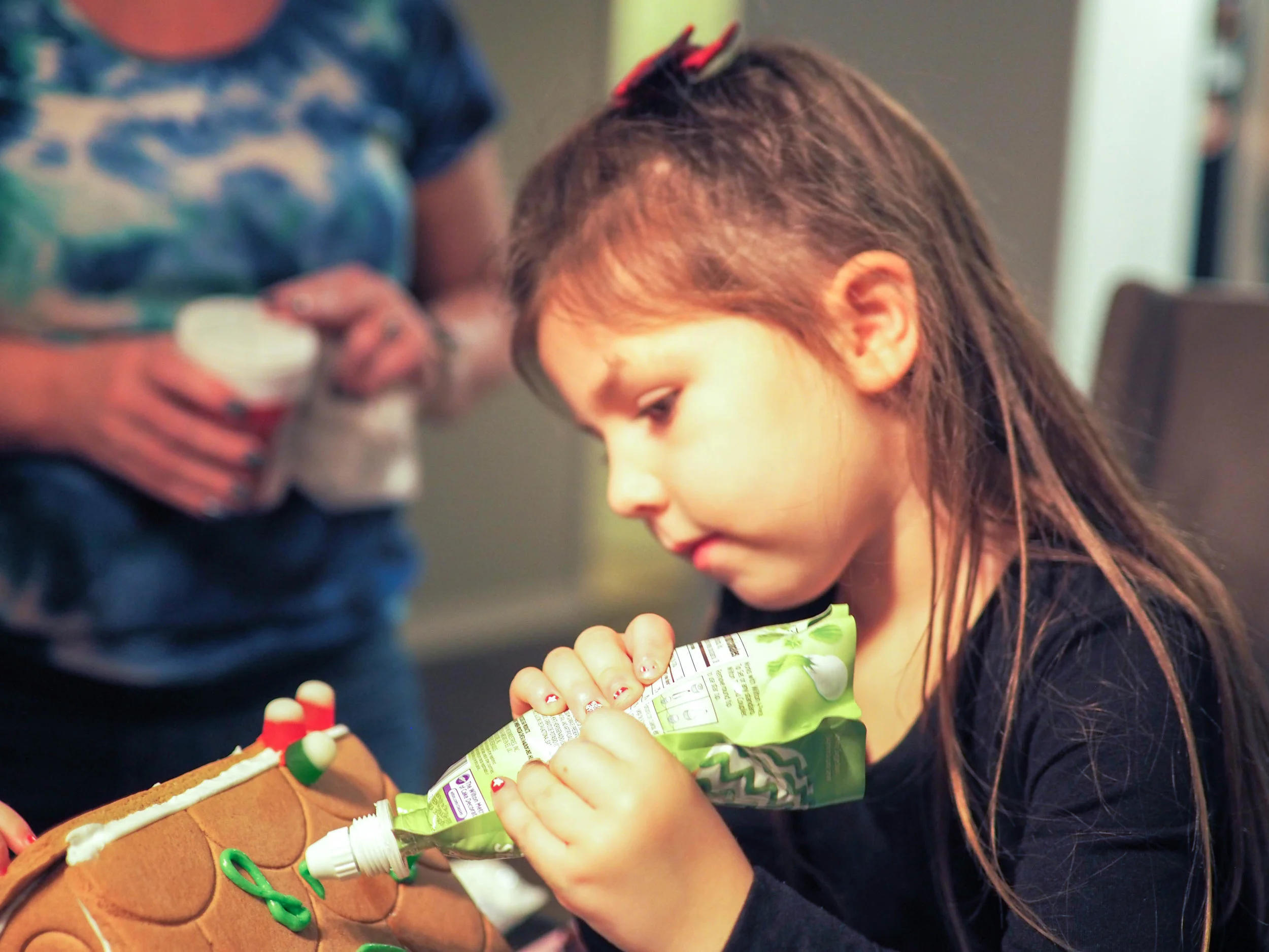 I love the concentration in her little face.