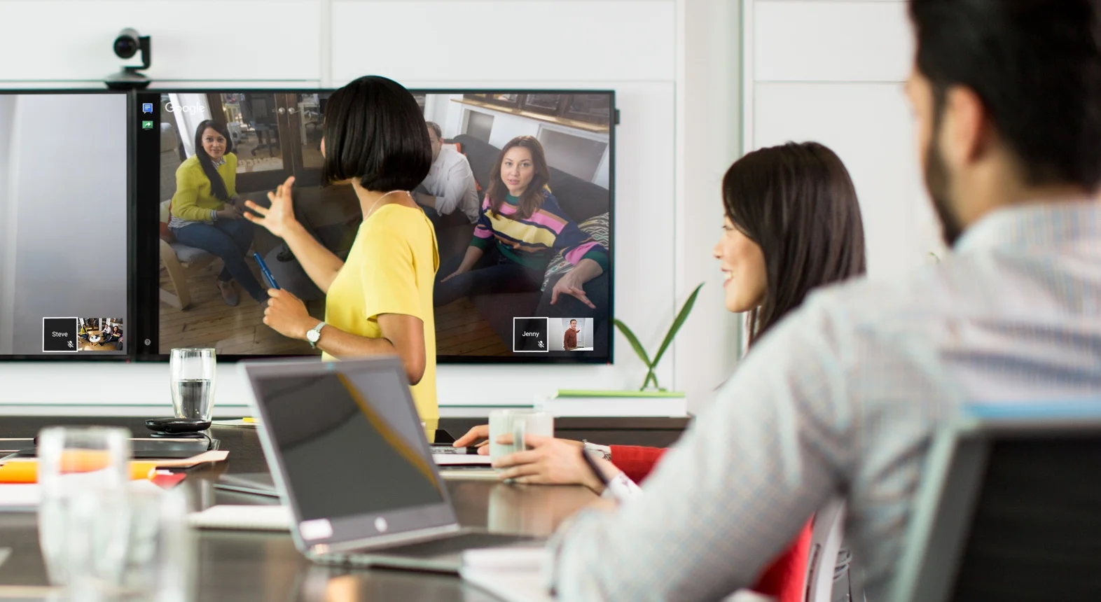 lifesize video-conferencing-messaging-2.jpg