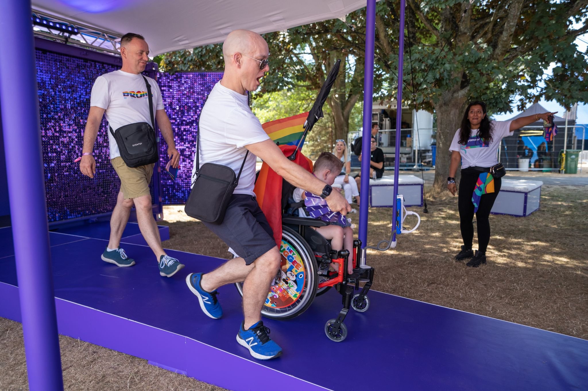 Wheelchair user on the accessible Yahoo catwalk