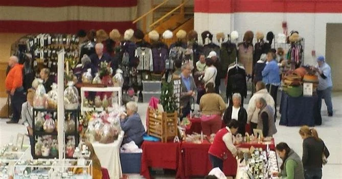 New England Craft Fairs: 32nd Annual Last Minute Christmas Arts &amp; Craft Show
